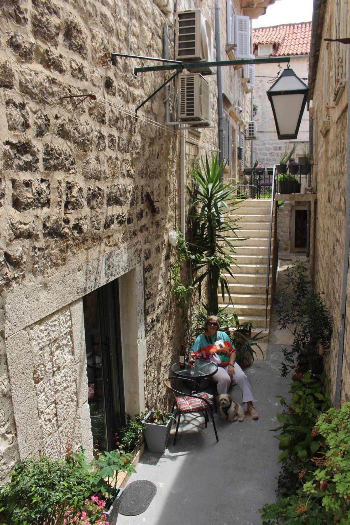 חוואר Street Garden Apartment מראה חיצוני תמונה
